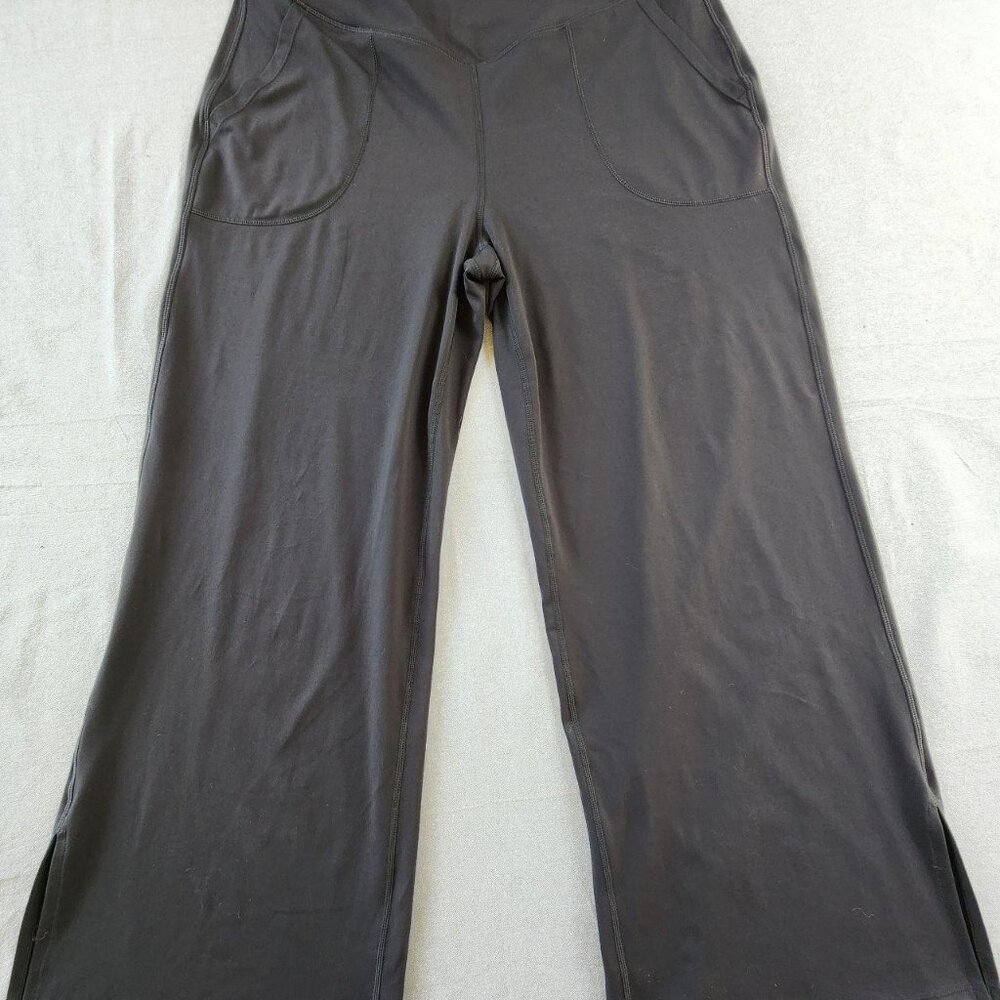 Black Flared Yoga Pants